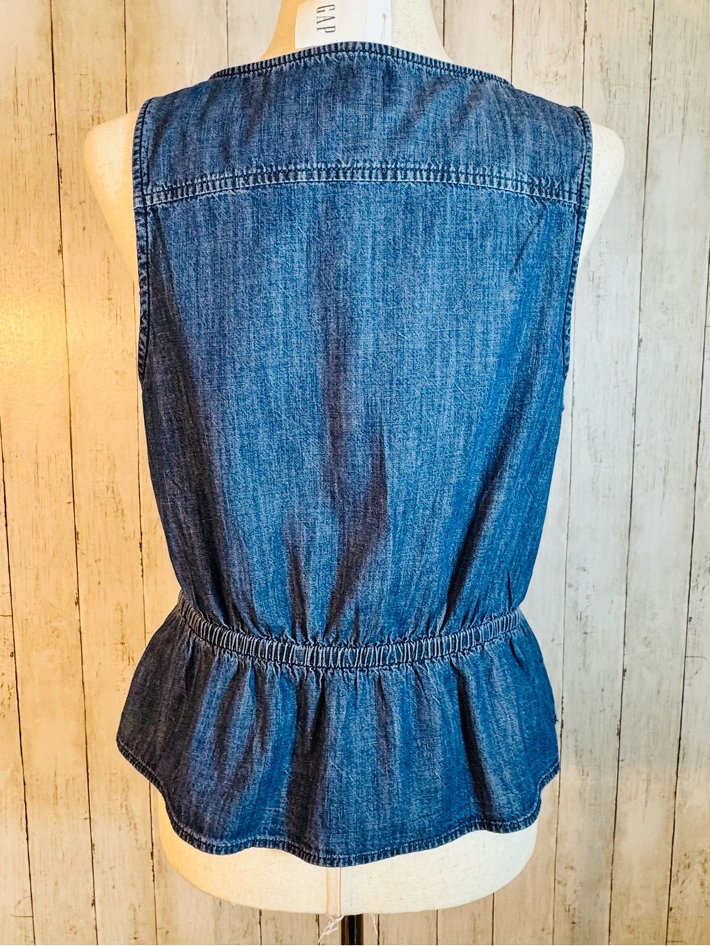 GAP Denim | Peplum Tank Top Medium Chambray Sleeveless Top - Picture 8 of 13